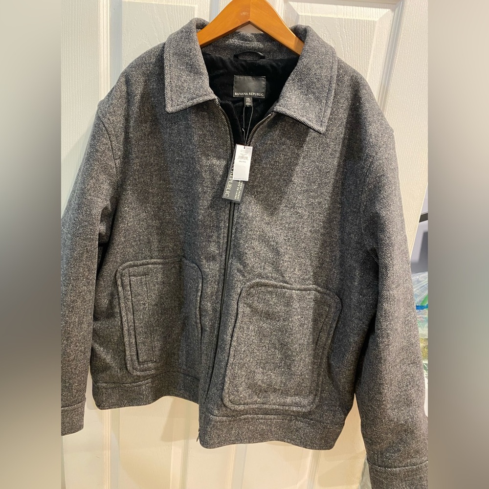 Gray Banana Republic Men’s wool jacket. NWT Size XXL.